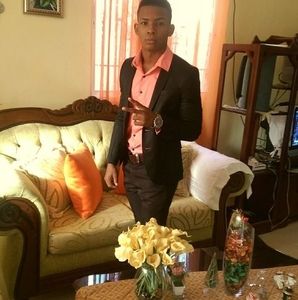 Meet your Posher, Jose gabriel